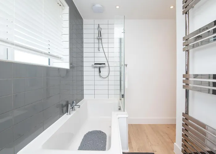 Entire In Downend, Апартаменти